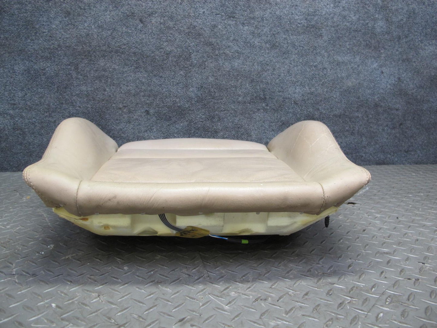 96-99 BMW E36 325iC 328iC Convertible Front Right Seat Lower Leather Cushion OEM