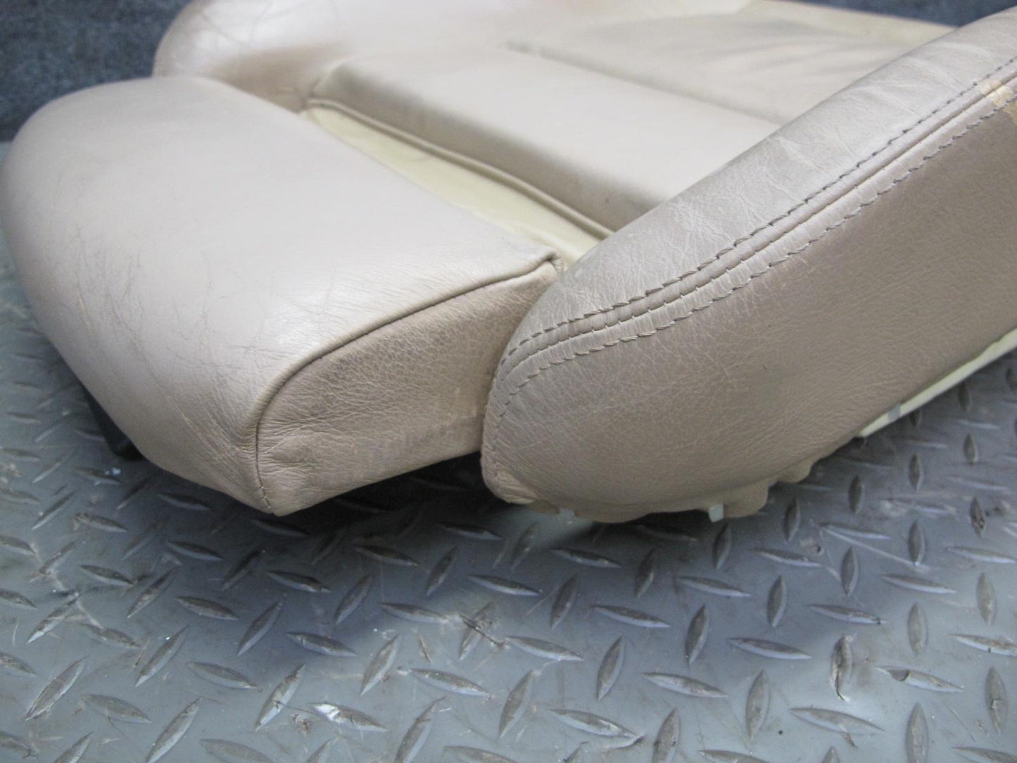 96-99 BMW E36 325iC 328iC Convertible Front Right Seat Lower Leather Cushion OEM