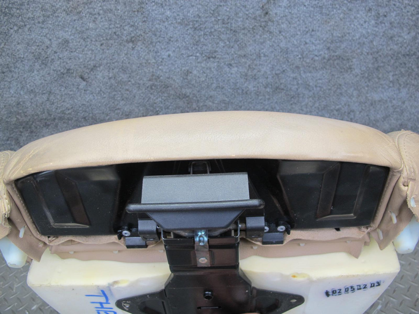 96-99 BMW E36 325iC 328iC Convertible Front Right Seat Lower Leather Cushion OEM