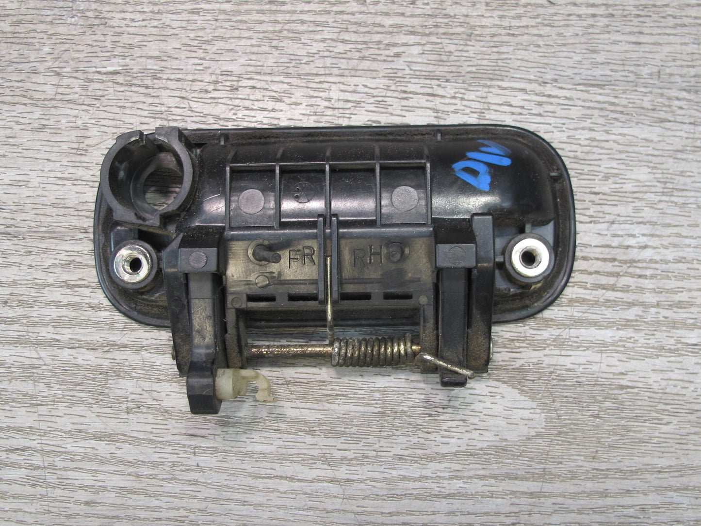 99-01 Isuzu Vehicross Front Right Passenger Door Exterior Handle OEM