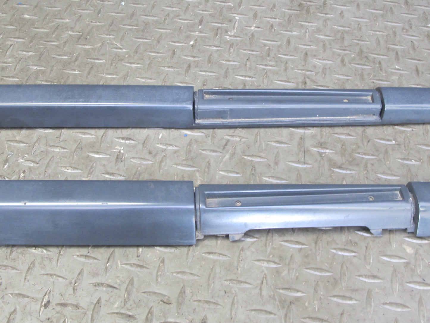 99-01 Isuzu Vehicross Set of 2 Left & Right Roof Rail OEM