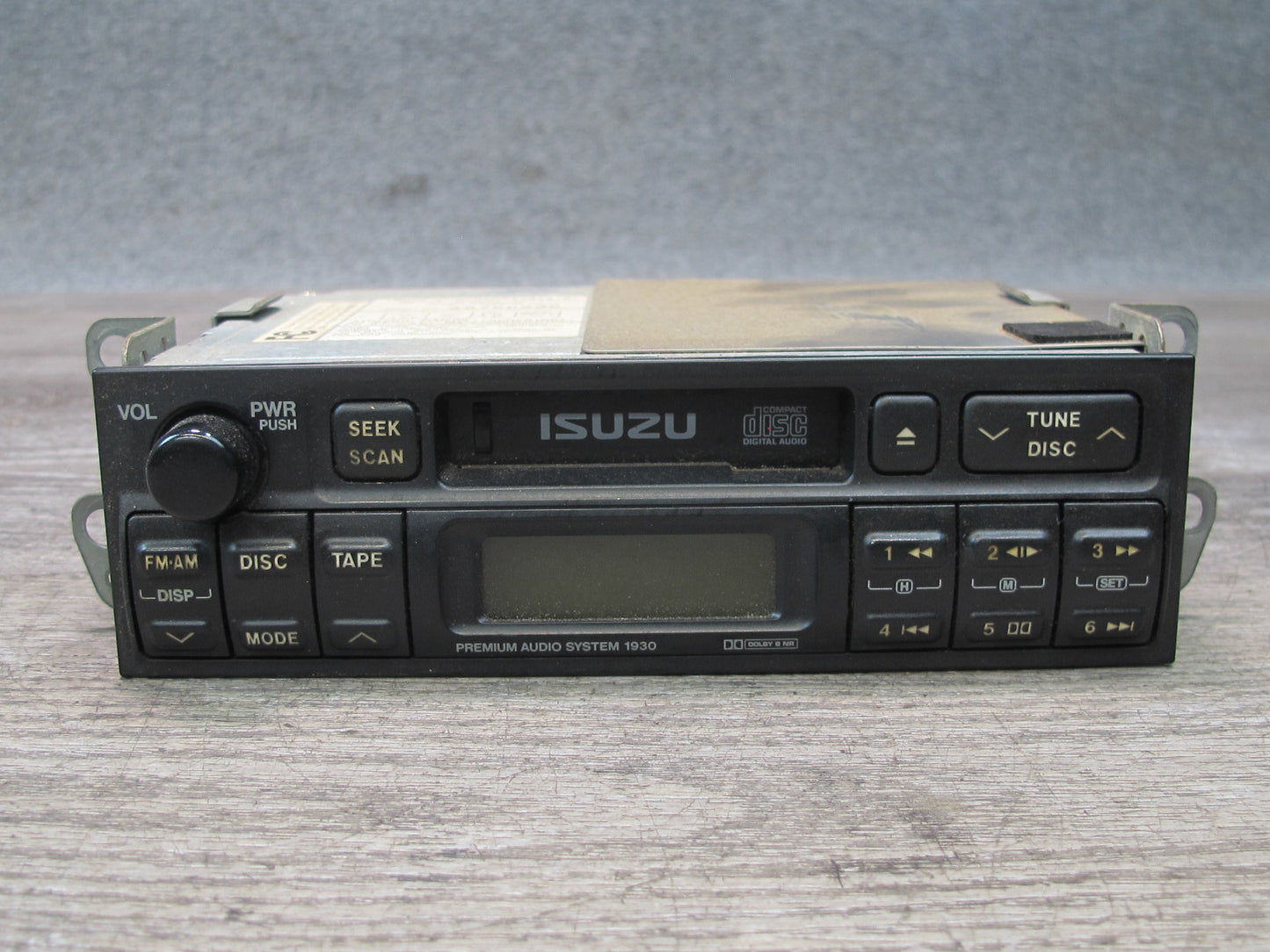 99-01 Isuzu Vehicross AM FM CD Cassette Audio Radio Stereo Head Unit 1930 OEM