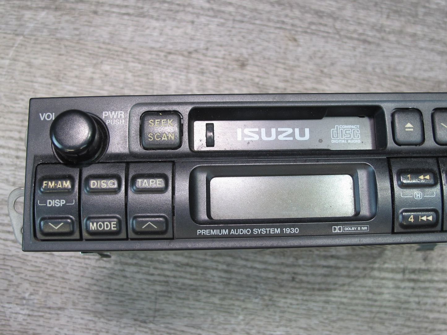 99-01 Isuzu Vehicross AM FM CD Cassette Audio Radio Stereo Head Unit 1930 OEM