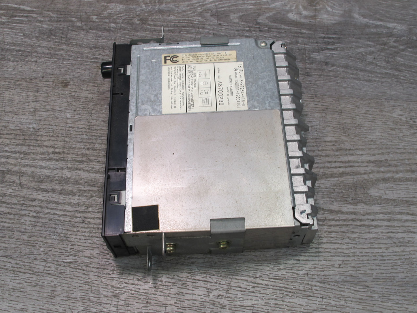 99-01 Isuzu Vehicross AM FM CD Cassette Audio Radio Stereo Head Unit 1930 OEM