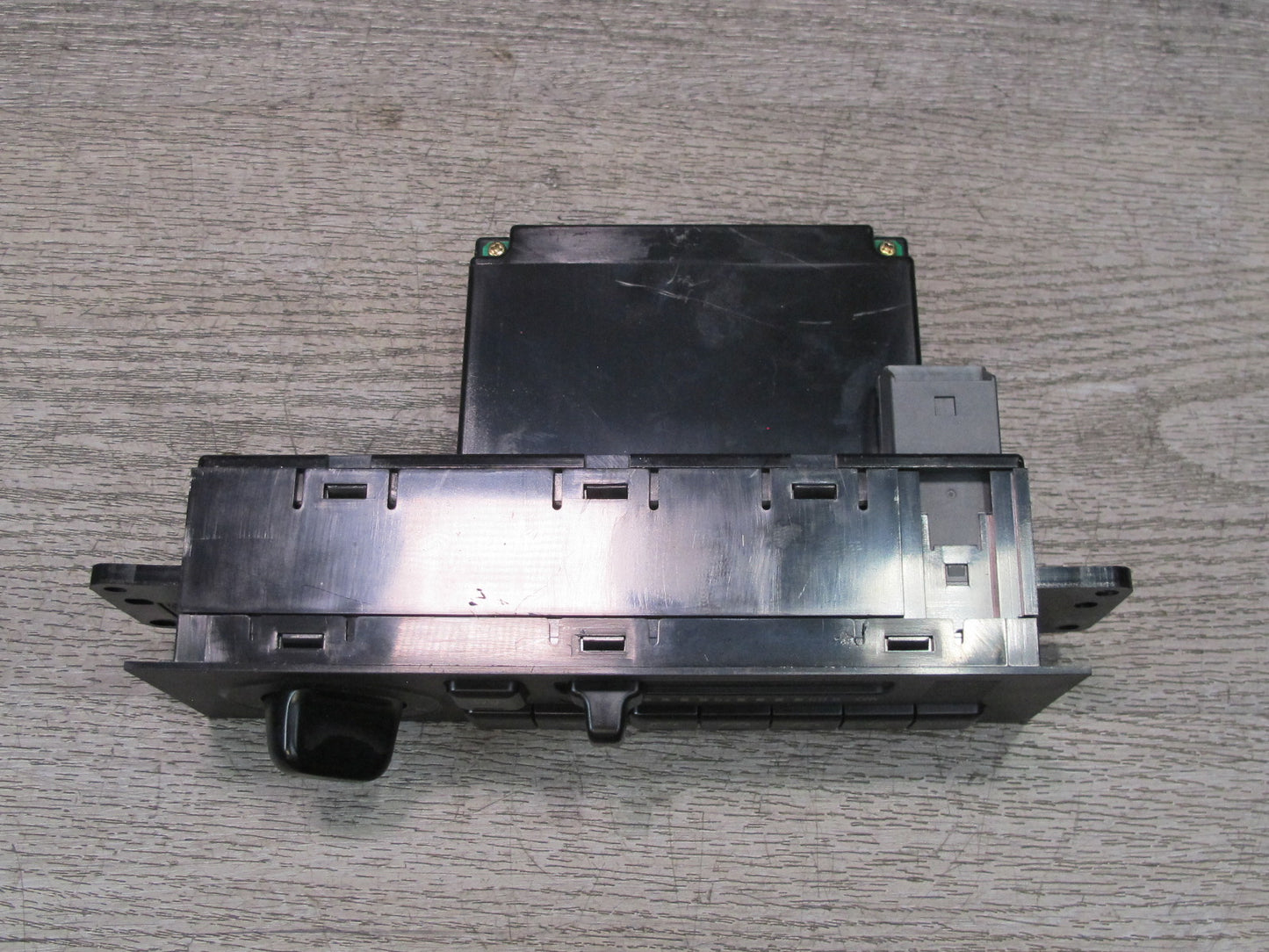 00-01 Isuzu Vehicross A/C Heater Climate Control Switch Panel 8972471450 OEM