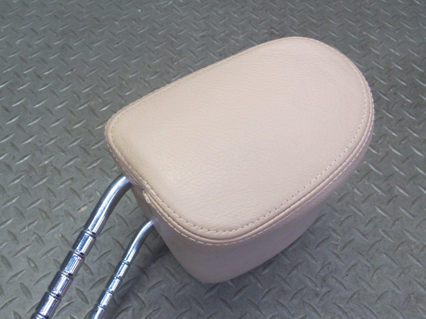 96-99 BMW E36 325iC 328iC Set of 2 Front Left & Right Seat Leather Headrest OEM