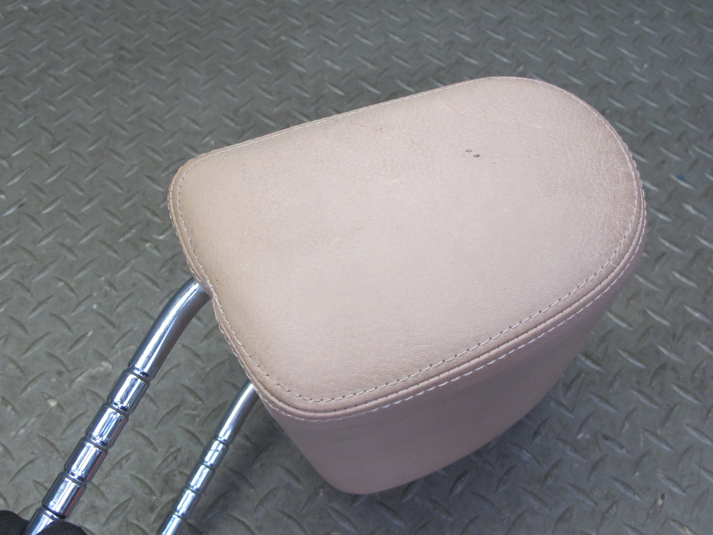 96-99 BMW E36 325iC 328iC Set of 2 Front Left & Right Seat Leather Headrest OEM
