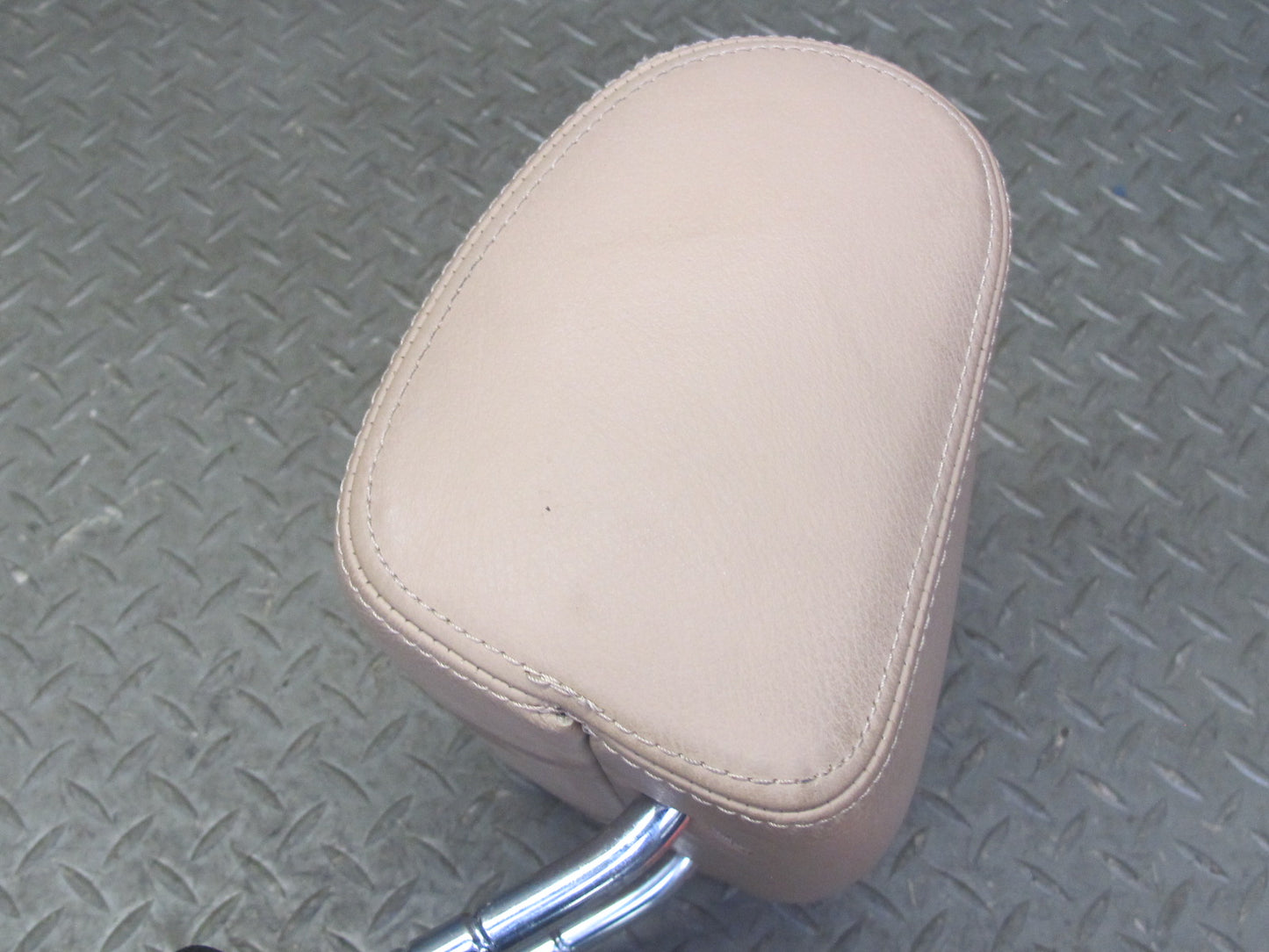 96-99 BMW E36 325iC 328iC Set of 2 Front Left & Right Seat Leather Headrest OEM
