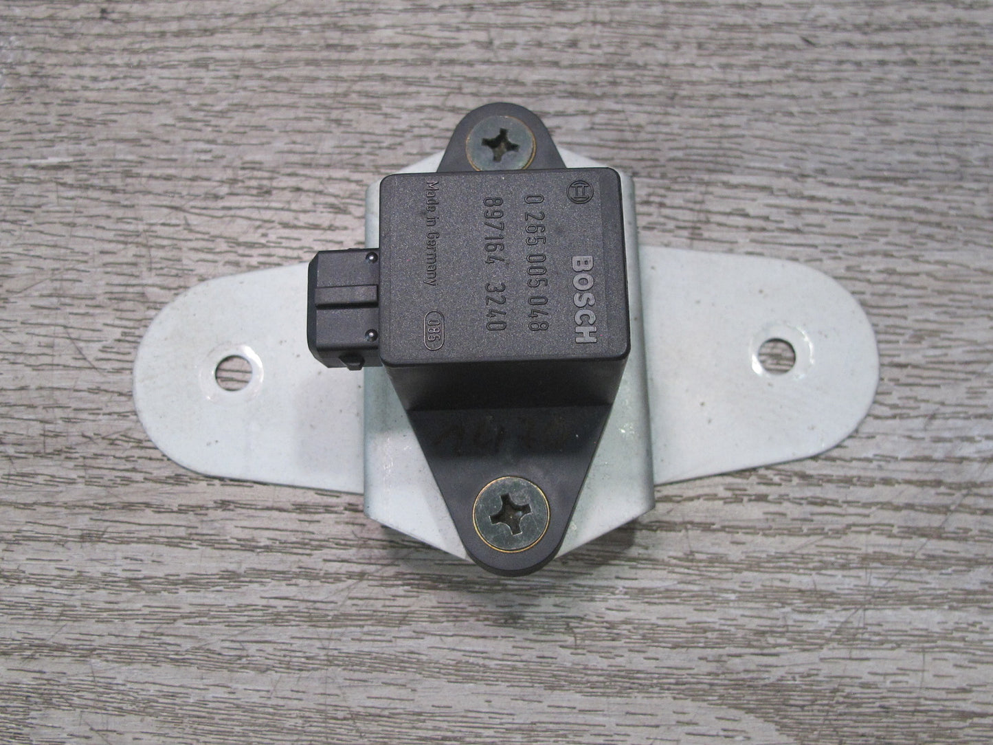 99-01 Isuzu Vehicross Deceleration Sensor Module 8971643240 OEM