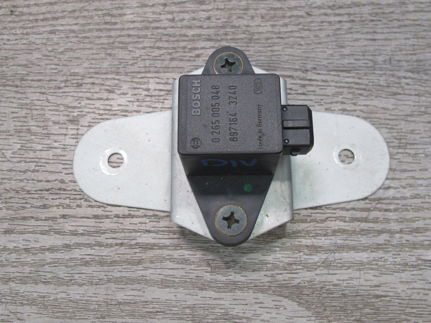 99-01 Isuzu Vehicross Deceleration Sensor Module 8971643240 OEM
