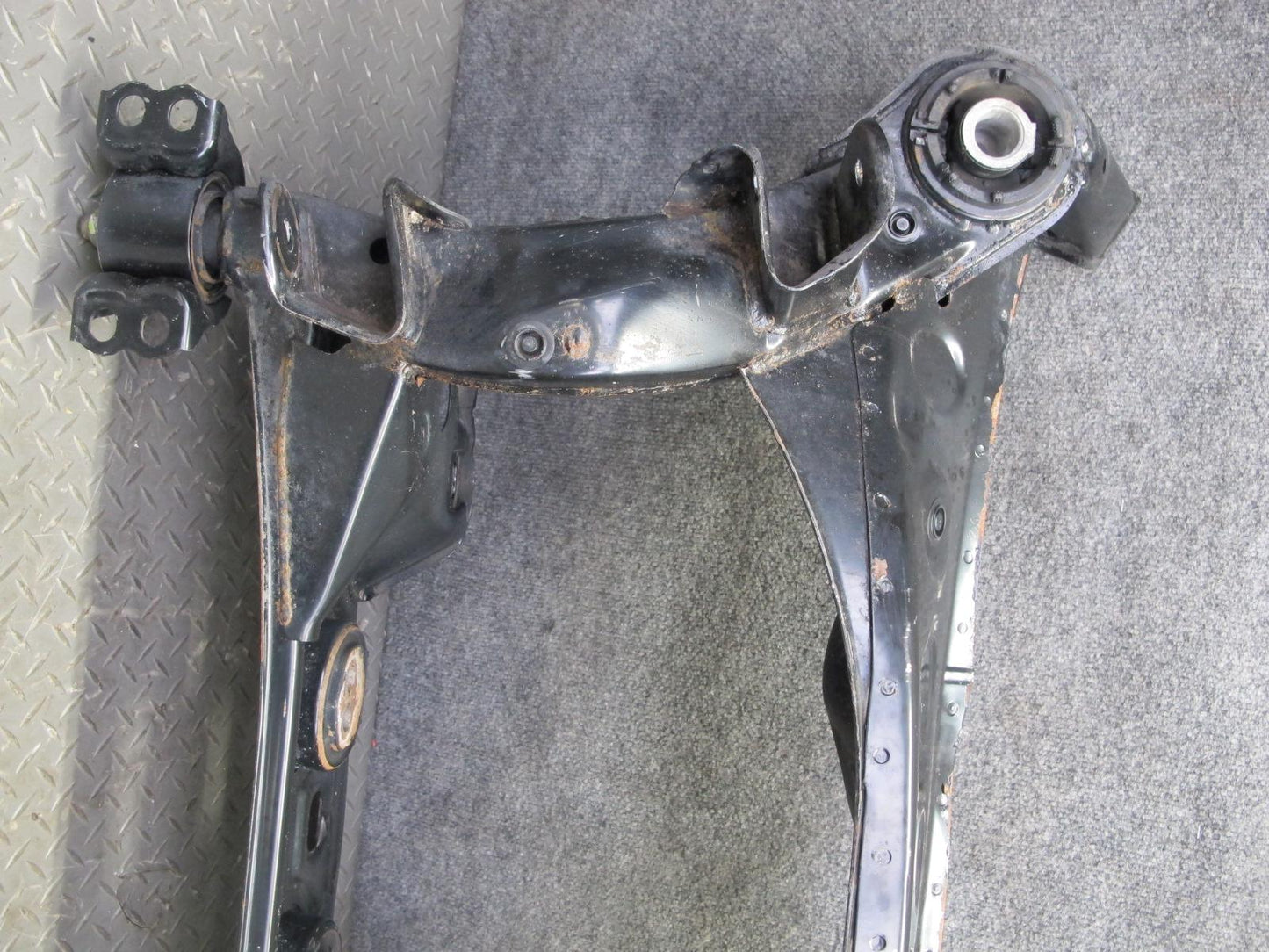 97-00 Lexus UZZ30L SC300 SC400 Rear Engine Subframe Crossmember OEM