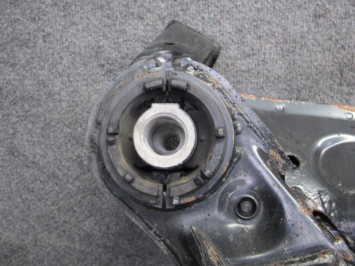 97-00 Lexus UZZ30L SC300 SC400 Rear Engine Subframe Crossmember OEM