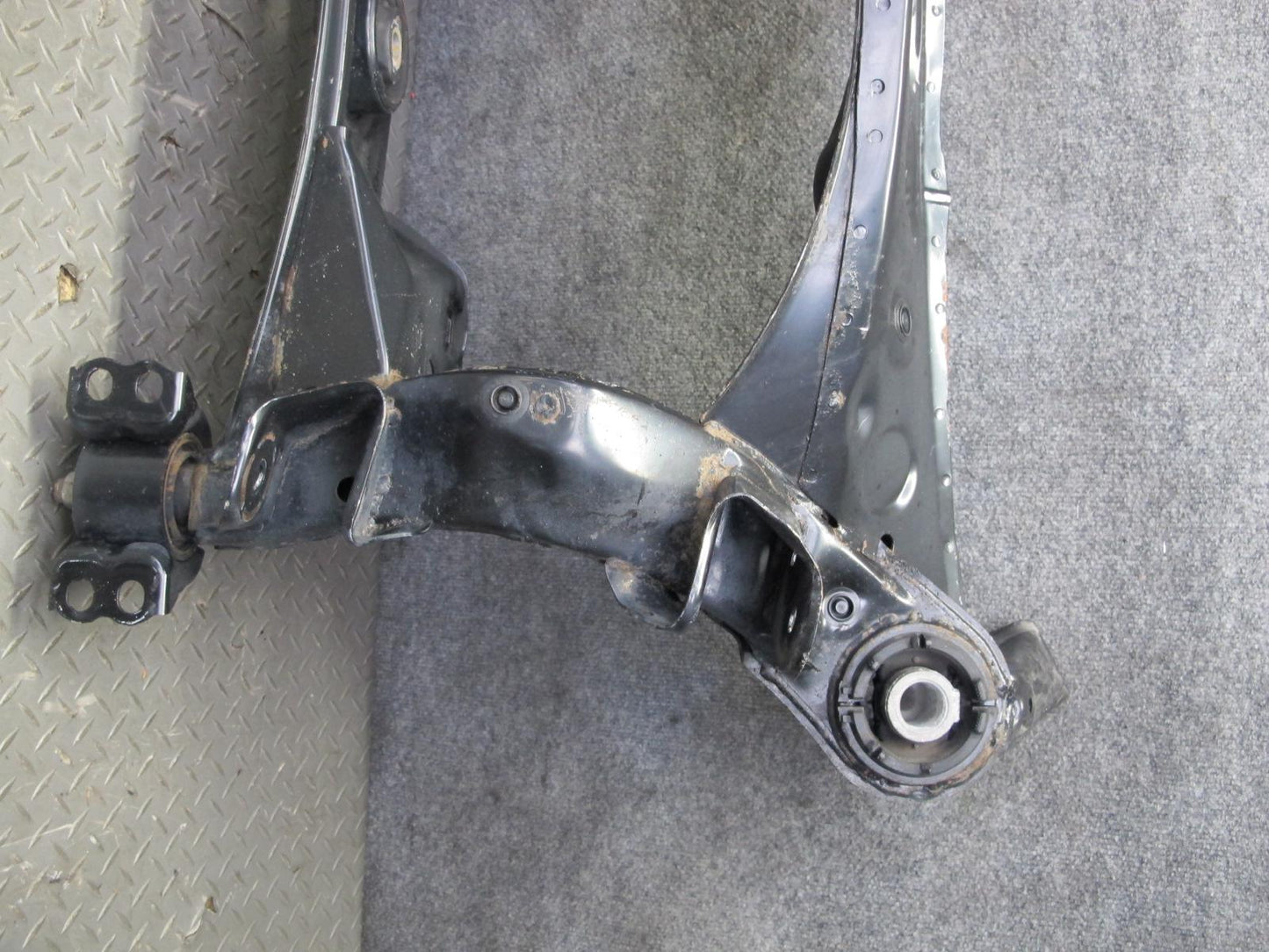97-00 Lexus UZZ30L SC300 SC400 Rear Engine Subframe Crossmember OEM