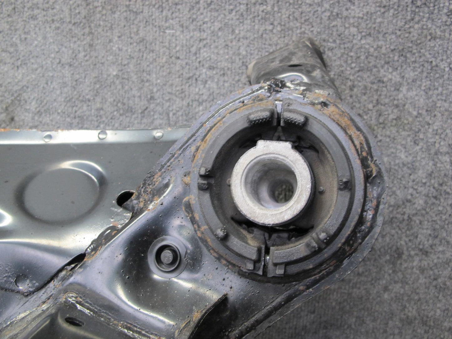97-00 Lexus UZZ30L SC300 SC400 Rear Engine Subframe Crossmember OEM