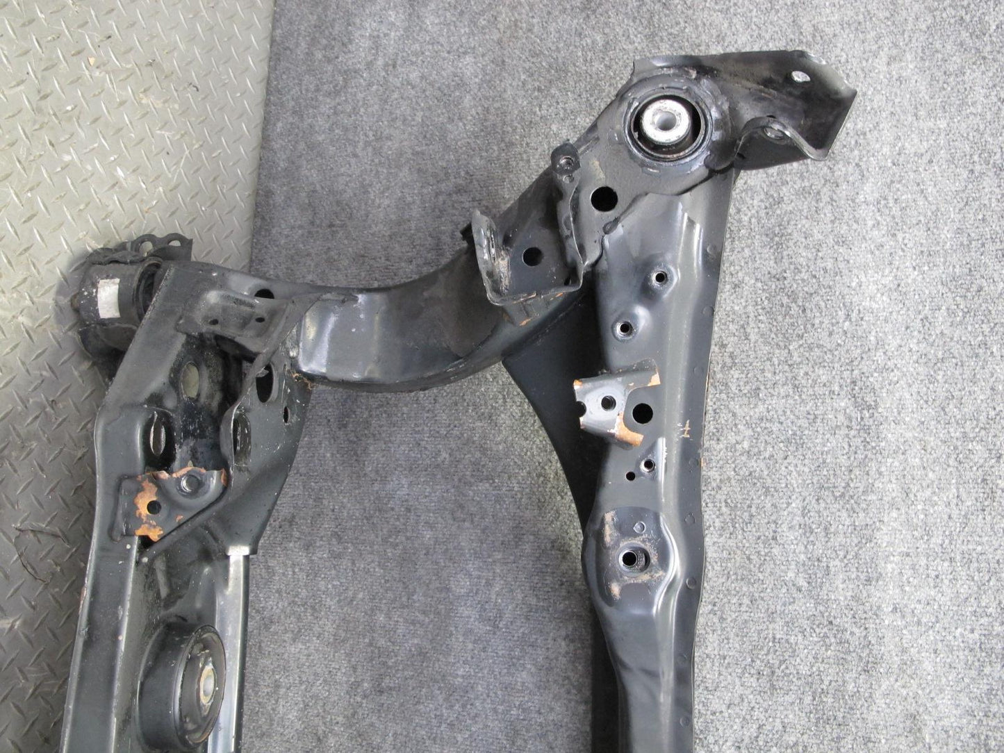 97-00 Lexus UZZ30L SC300 SC400 Rear Engine Subframe Crossmember OEM