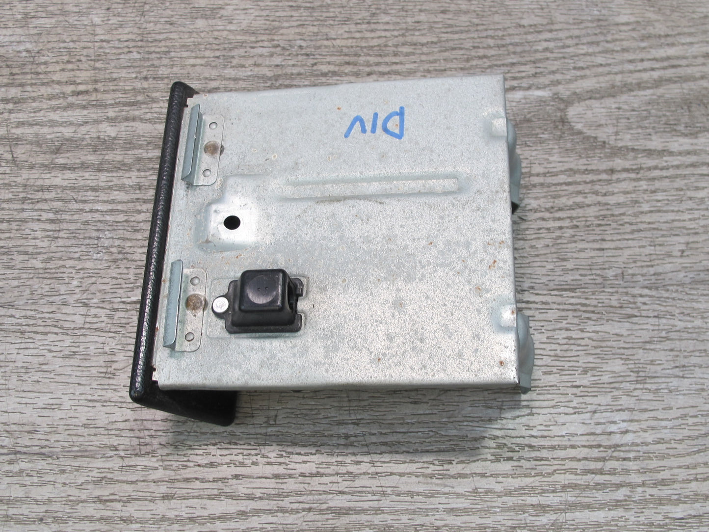99-01 Isuzu Vehicross Front Center Console Ashtray 8852594320 OEM