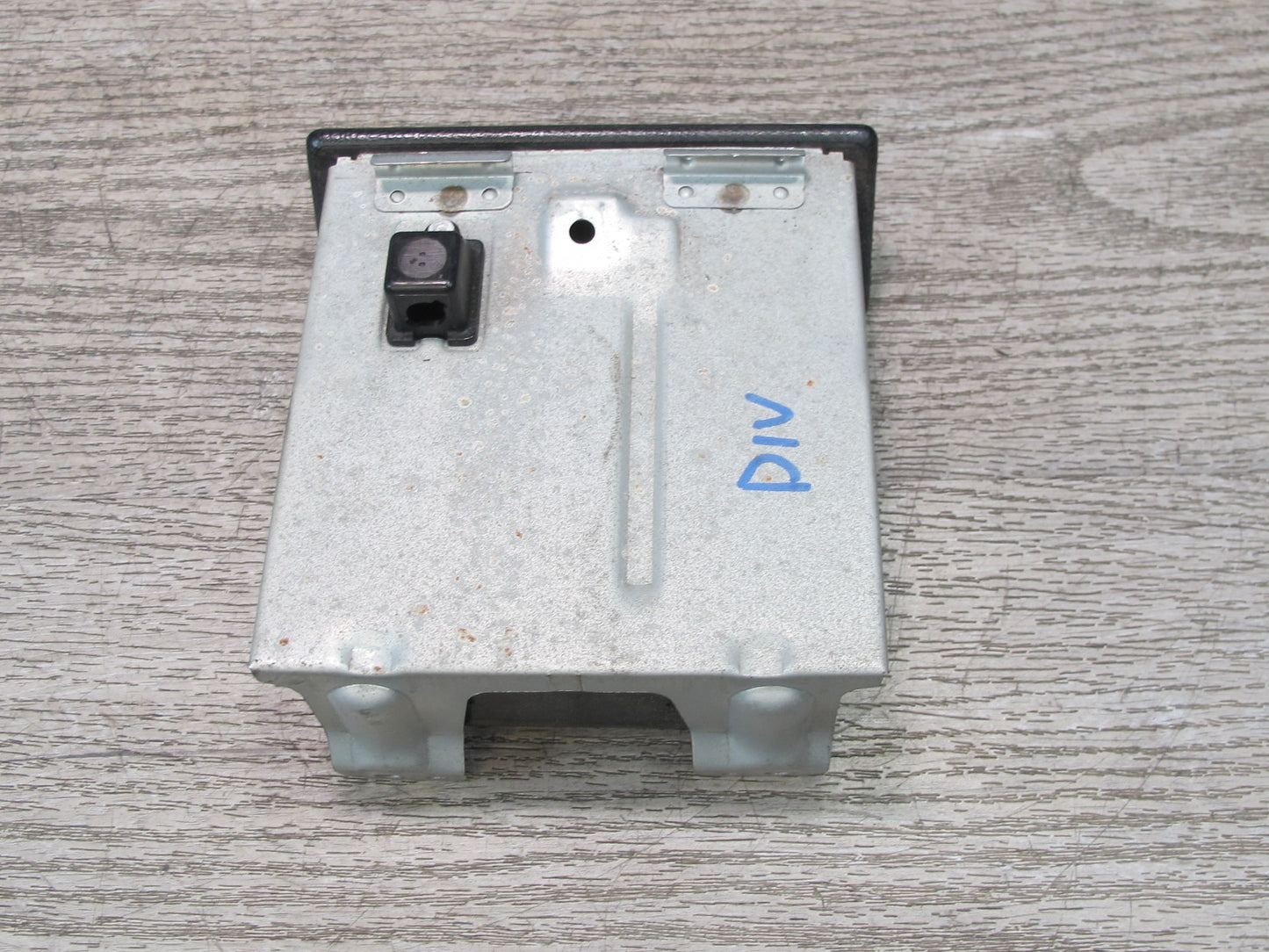 99-01 Isuzu Vehicross Front Center Console Ashtray 8852594320 OEM