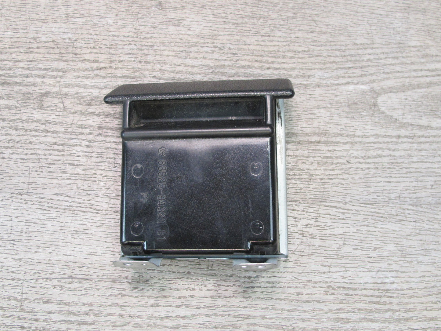 99-01 Isuzu Vehicross Front Center Console Ashtray 8852594320 OEM