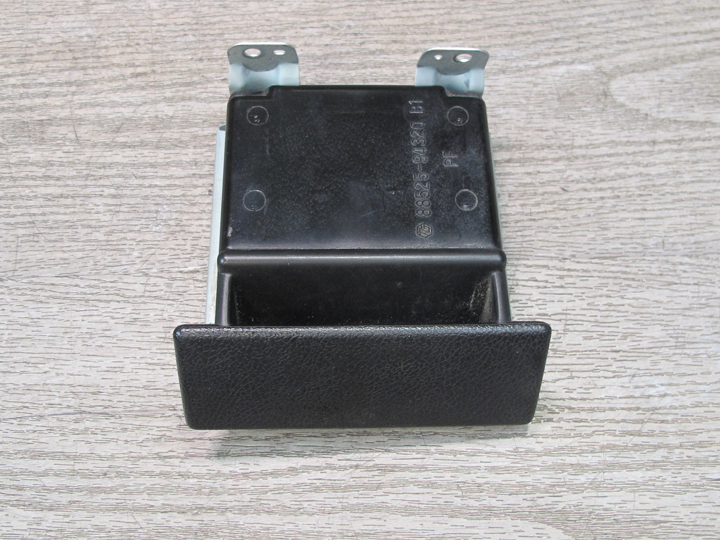 99-01 Isuzu Vehicross Front Center Console Ashtray 8852594320 OEM