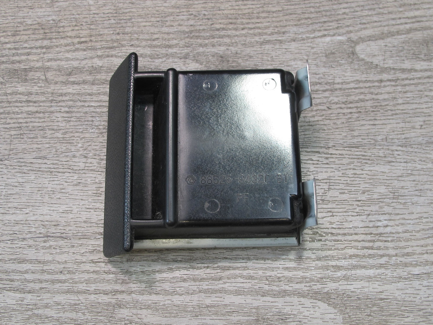 99-01 Isuzu Vehicross Front Center Console Ashtray 8852594320 OEM