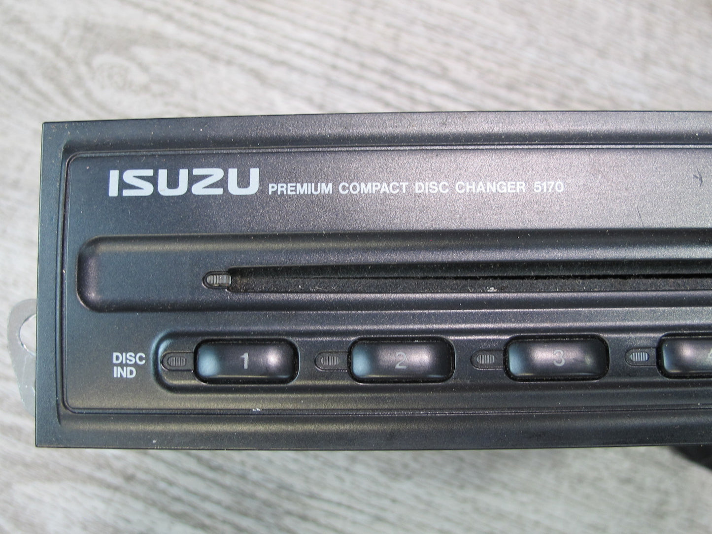 99-01 Isuzu Vehicross 6 Disc CD Changer Player 113001-5070 OEM