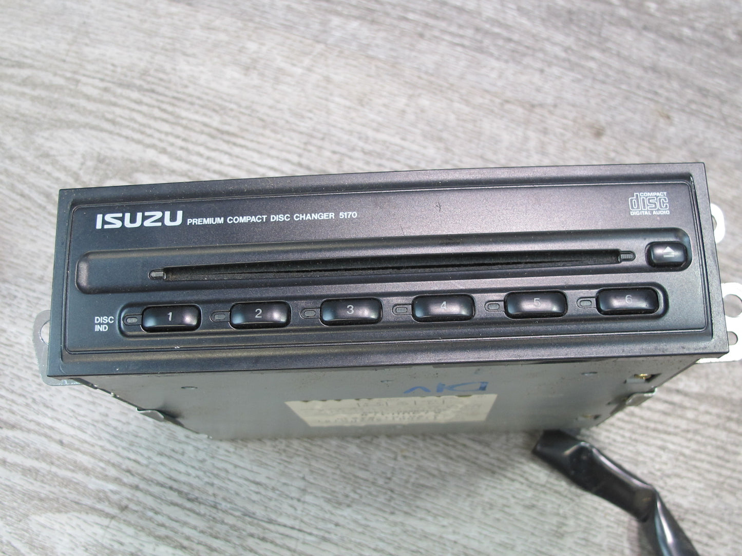 99-01 Isuzu Vehicross 6 Disc CD Changer Player 113001-5070 OEM