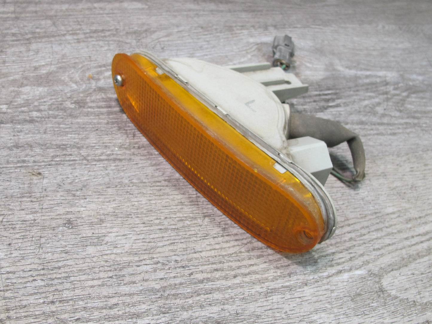 99-01 Isuzu Vehicross Front Bumper Right Turn Signal Light Lamp OEM