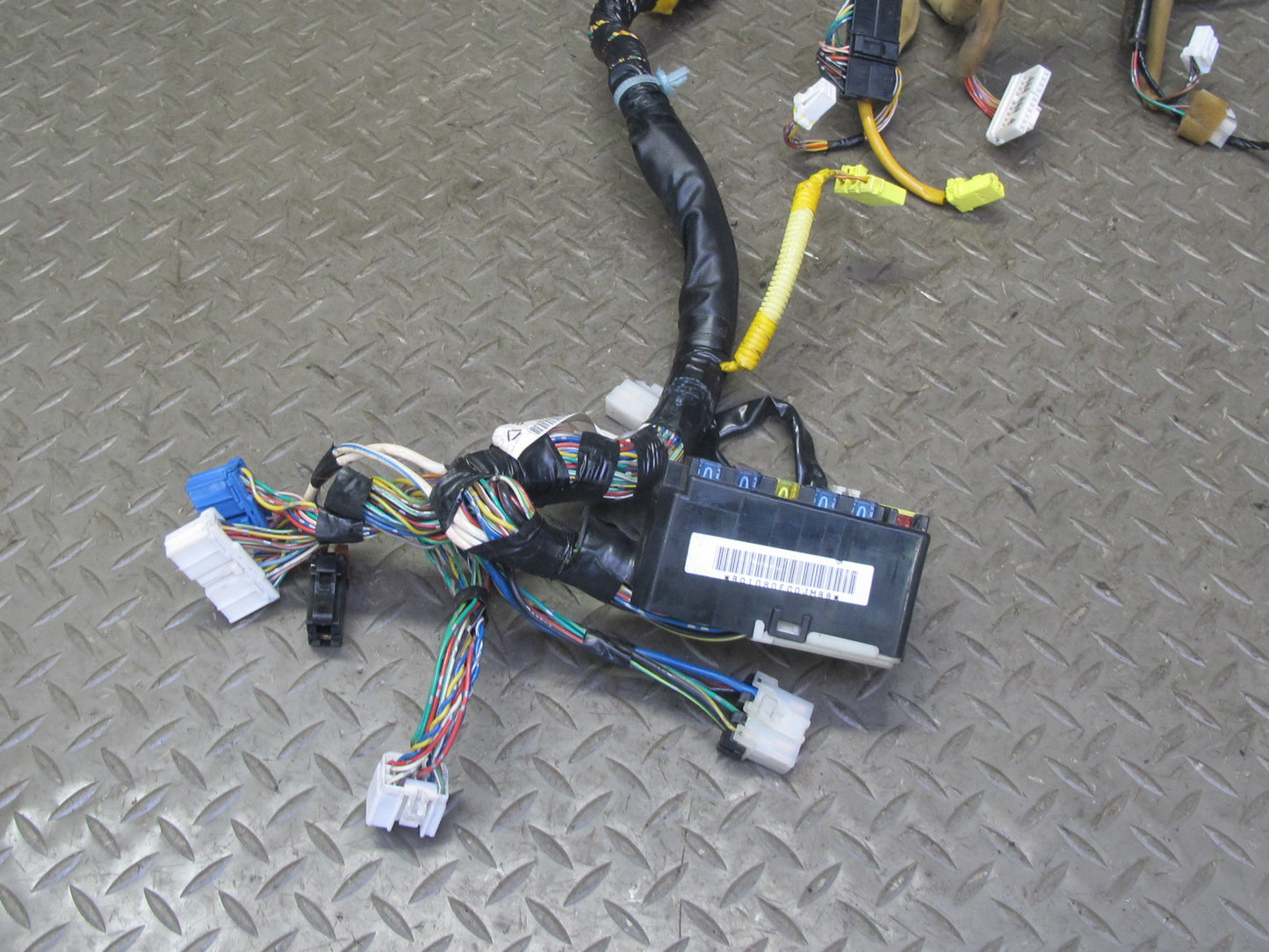 99-01 Isuzu Vehicross Dash Dashboard Wire Wiring Harness w Fuse Box OEM