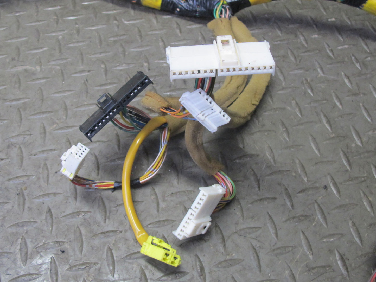 99-01 Isuzu Vehicross Dash Dashboard Wire Wiring Harness w Fuse Box OEM