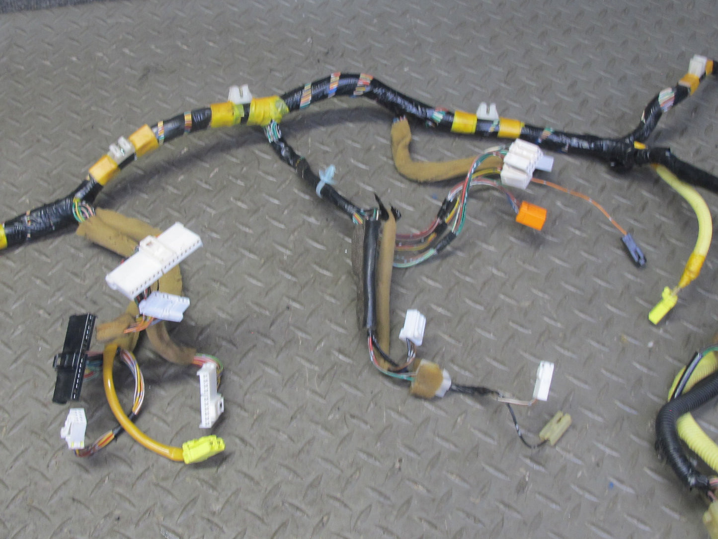99-01 Isuzu Vehicross Dash Dashboard Wire Wiring Harness w Fuse Box OEM