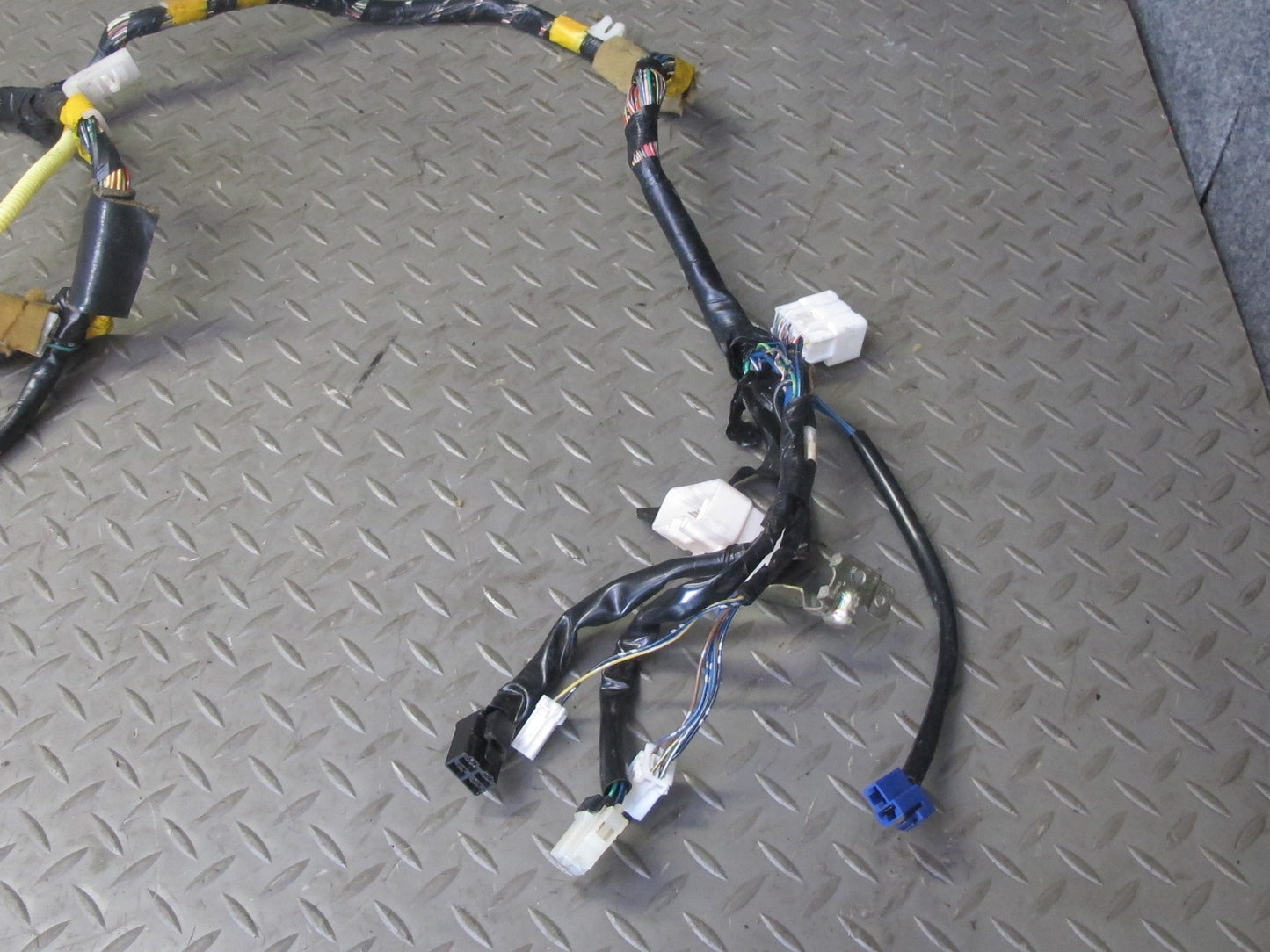 99-01 Isuzu Vehicross Dash Dashboard Wire Wiring Harness w Fuse Box OEM