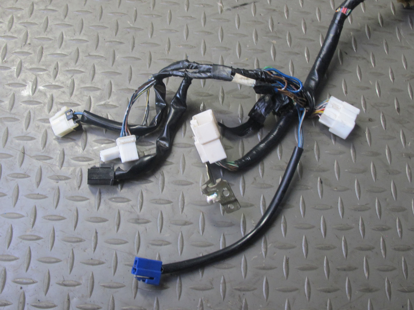 99-01 Isuzu Vehicross Dash Dashboard Wire Wiring Harness w Fuse Box OEM