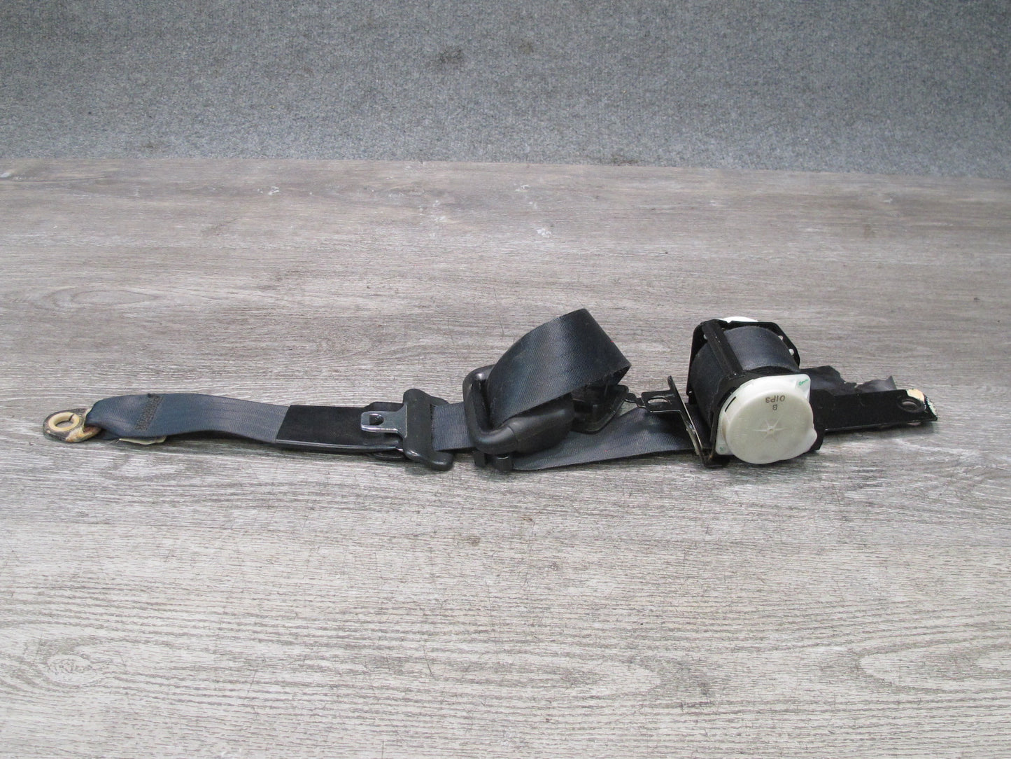 99-01 ISUZU VEHICROSS FRONT RIGHT & LEFT SIDE SEATBELT RETRACTOR SET OEM