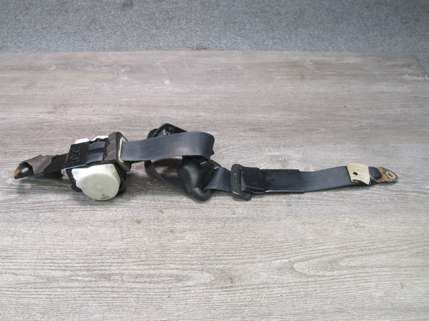 99-01 ISUZU VEHICROSS FRONT RIGHT & LEFT SIDE SEATBELT RETRACTOR SET OEM