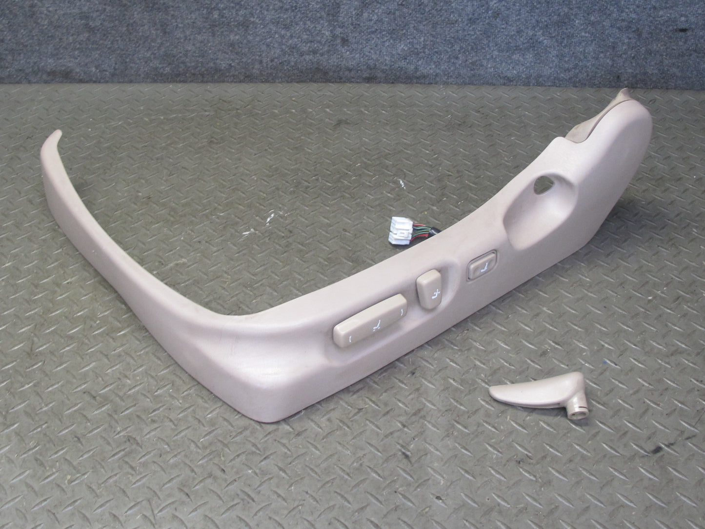 95-00 Lexus UZZ30L SC300 SC400 Front Left Seat Lower Trim w Switches Ivory OEM