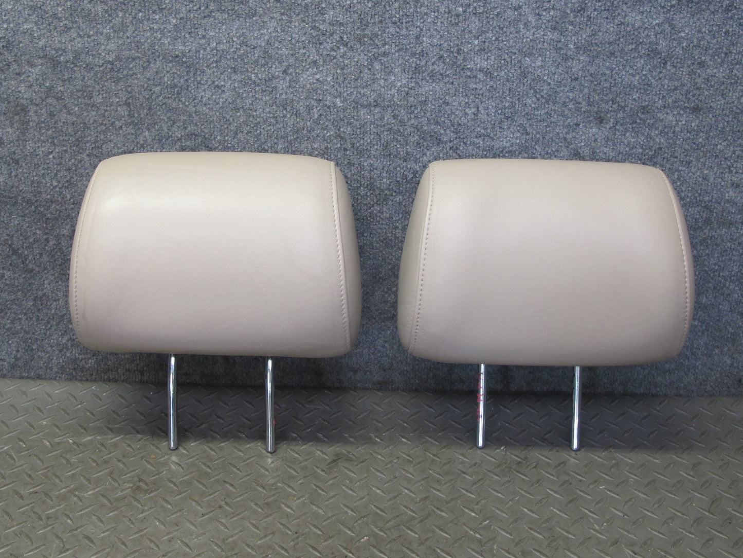 92-98 Lexus UZZ30L SC300 SC400 Set of 2 Front Seat Leather Headrest Ivory OEM