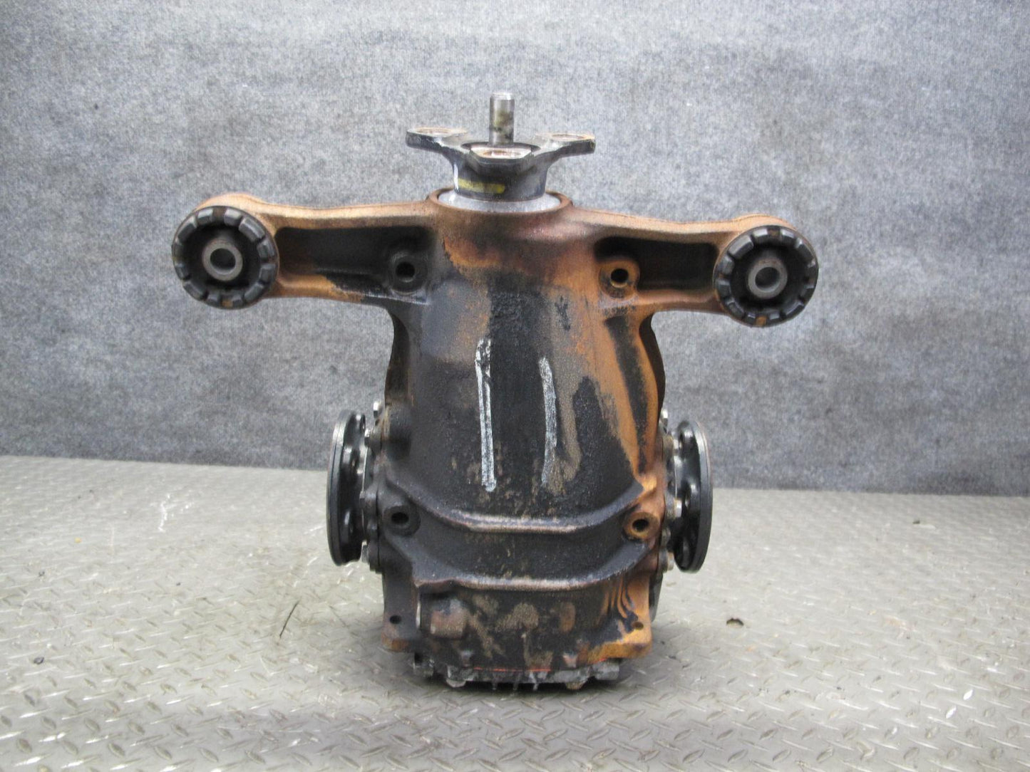 92-97 Lexus UZZ30L SC400 Rear Axle Differential Carrier 3.92 Ratio OEM