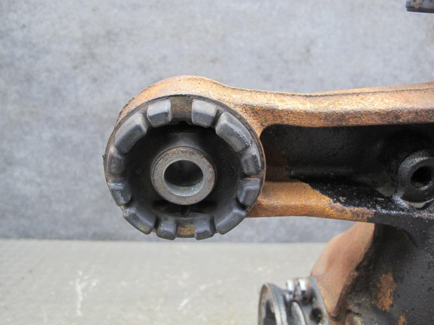 92-97 Lexus UZZ30L SC400 Rear Axle Differential Carrier 3.92 Ratio OEM