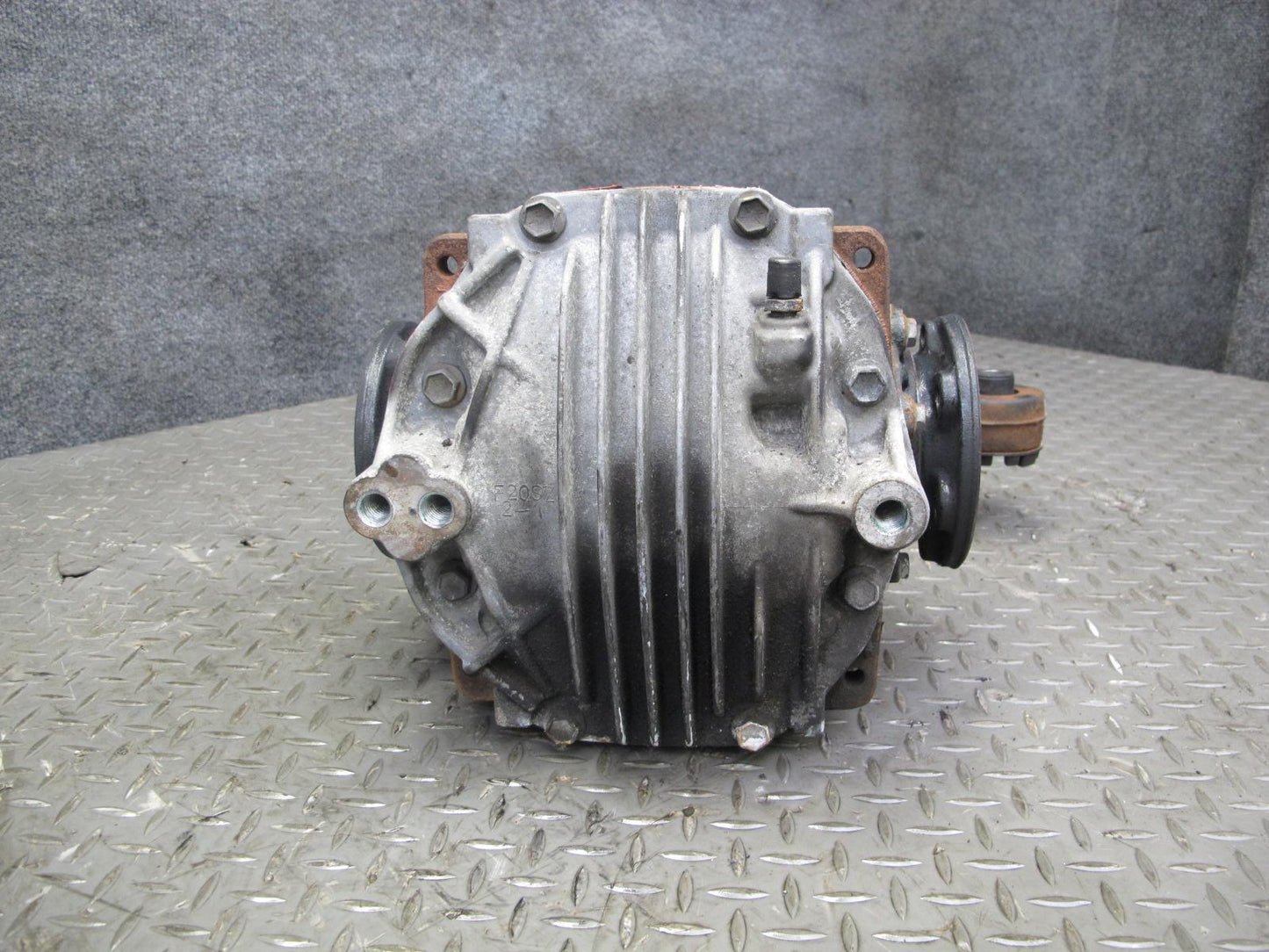92-97 Lexus UZZ30L SC400 Rear Axle Differential Carrier 3.92 Ratio OEM