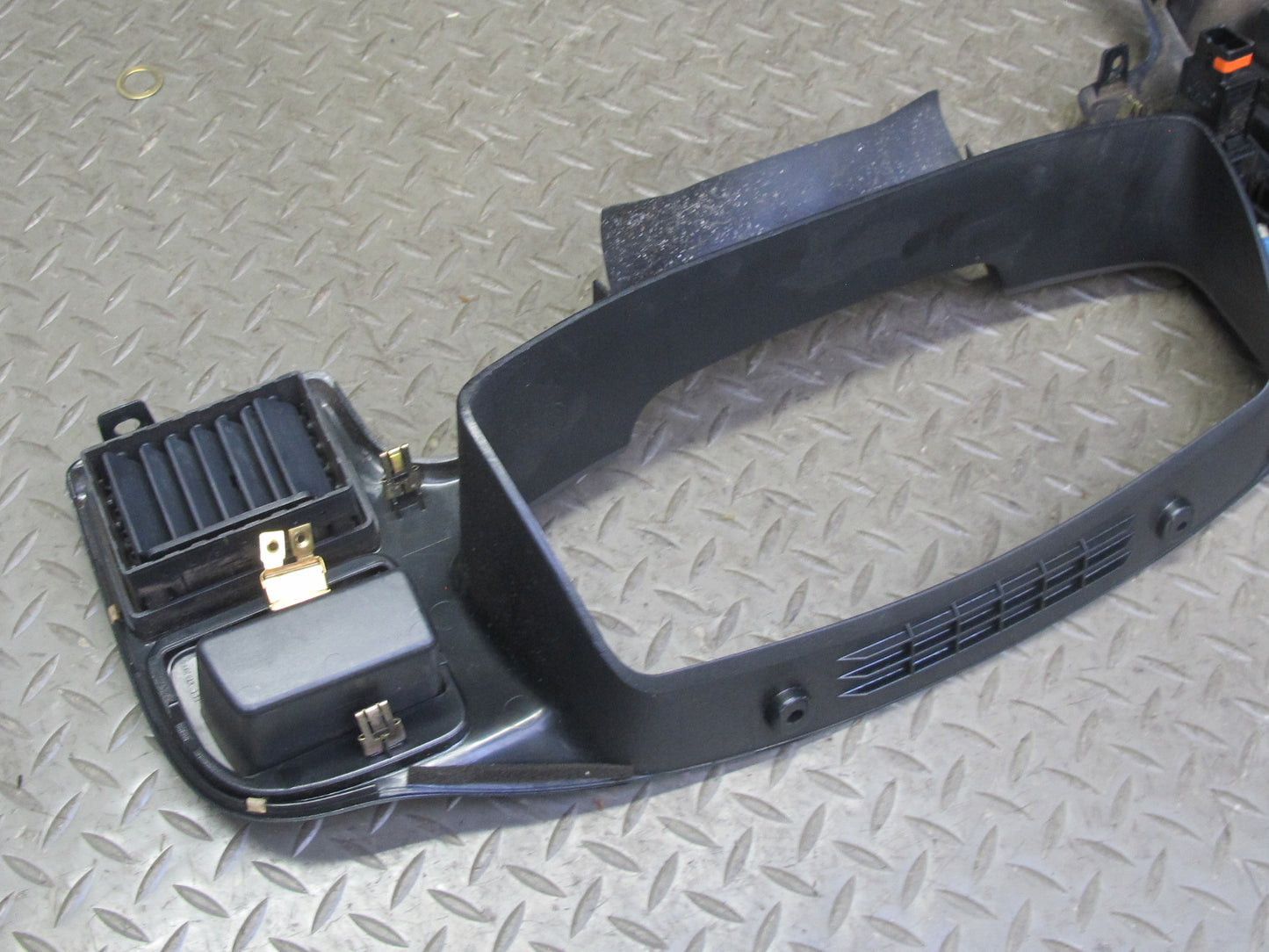 99-01 Isuzu Vehicross Dash Dashboard Cluster Radio Vent Trim Bezel Panel OEM