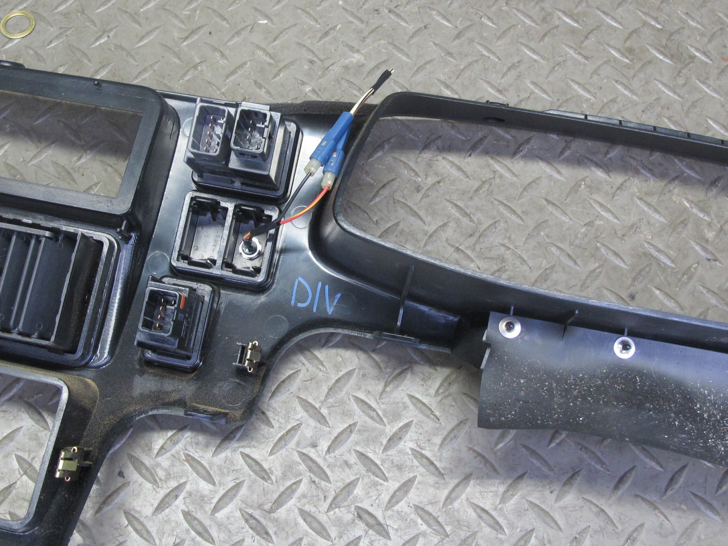 99-01 Isuzu Vehicross Dash Dashboard Cluster Radio Vent Trim Bezel Panel OEM