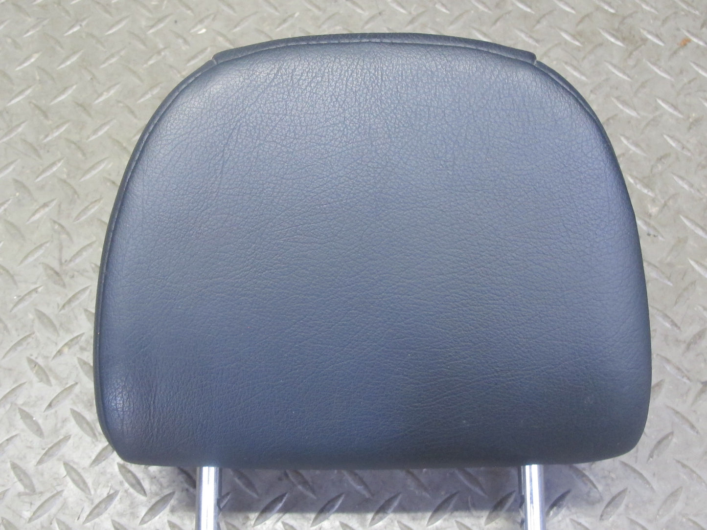 99-01 Isuzu Vehicross Set of 2 Front Seat Left Right Leather Headrest Black OEM