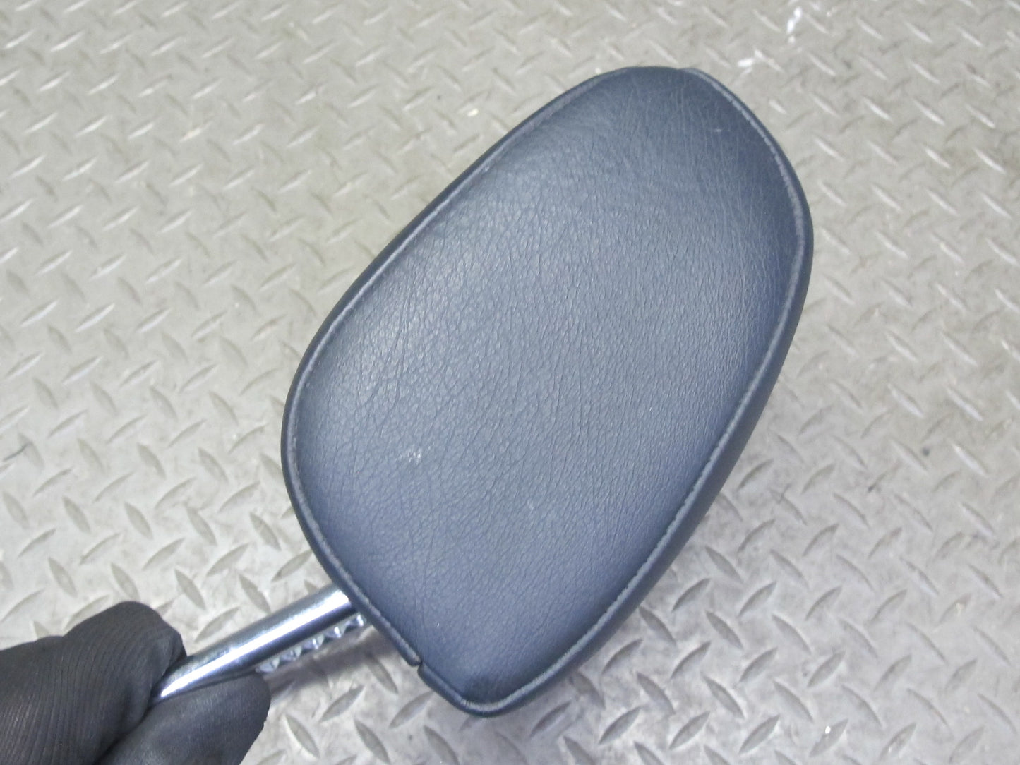 99-01 Isuzu Vehicross Set of 2 Front Seat Left Right Leather Headrest Black OEM