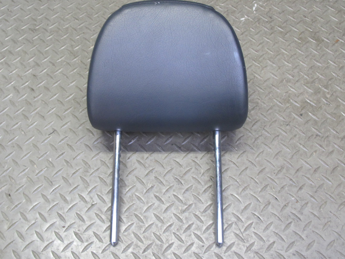 99-01 Isuzu Vehicross Set of 2 Front Seat Left Right Leather Headrest Black OEM