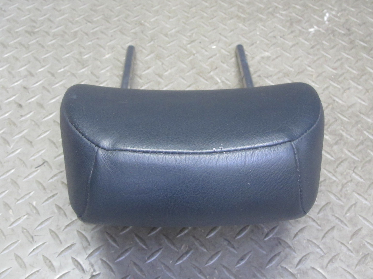 99-01 Isuzu Vehicross Set of 2 Front Seat Left Right Leather Headrest Black OEM