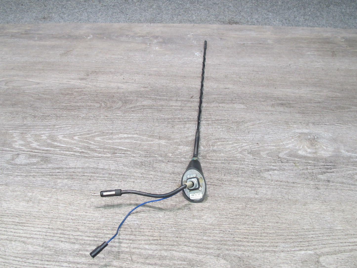 99-01 Isuzu Vehicross Exterior Radio Roof Antenna OEM