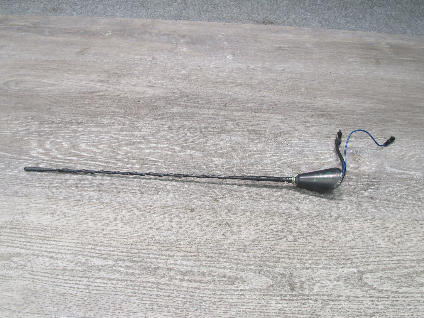99-01 Isuzu Vehicross Exterior Radio Roof Antenna OEM