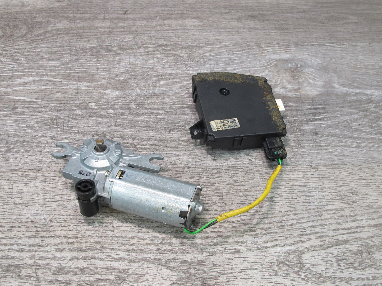99-01 Isuzu Vehicross Sunroof Motor Drive Unit w Control Module Aftermarket