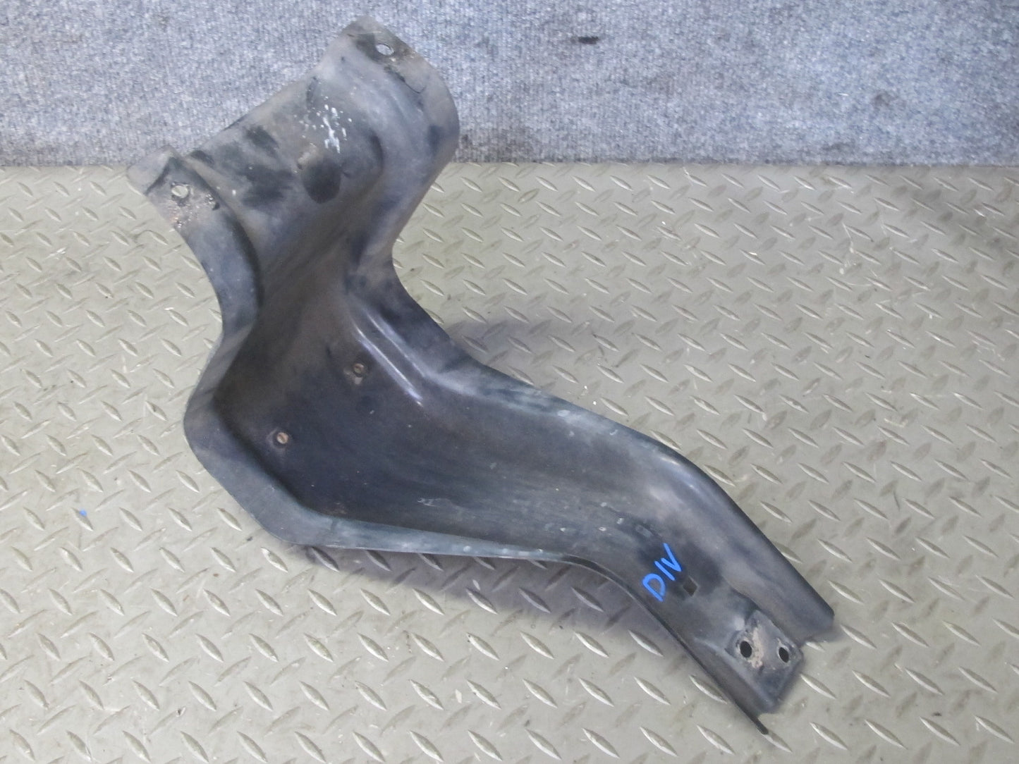 99-01 Isuzu Vehicross Set of 4 Front Bumper Mount Bracket Support OEM