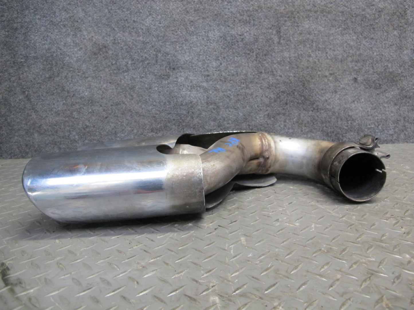 2006 Porsche Cayenne 955 Turbo S Rear Left & Right Exhaust Muffler Tip Set